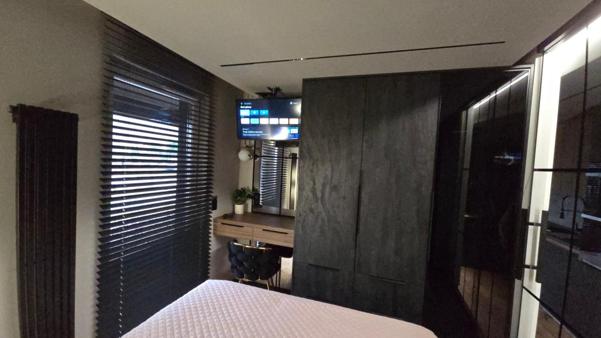 Apartament Dark Prestige New ! - Dostep 24H, Projektor , Garaz Podziemny , Klimatyzacja , Duzy Taras Кельце Экстерьер фото