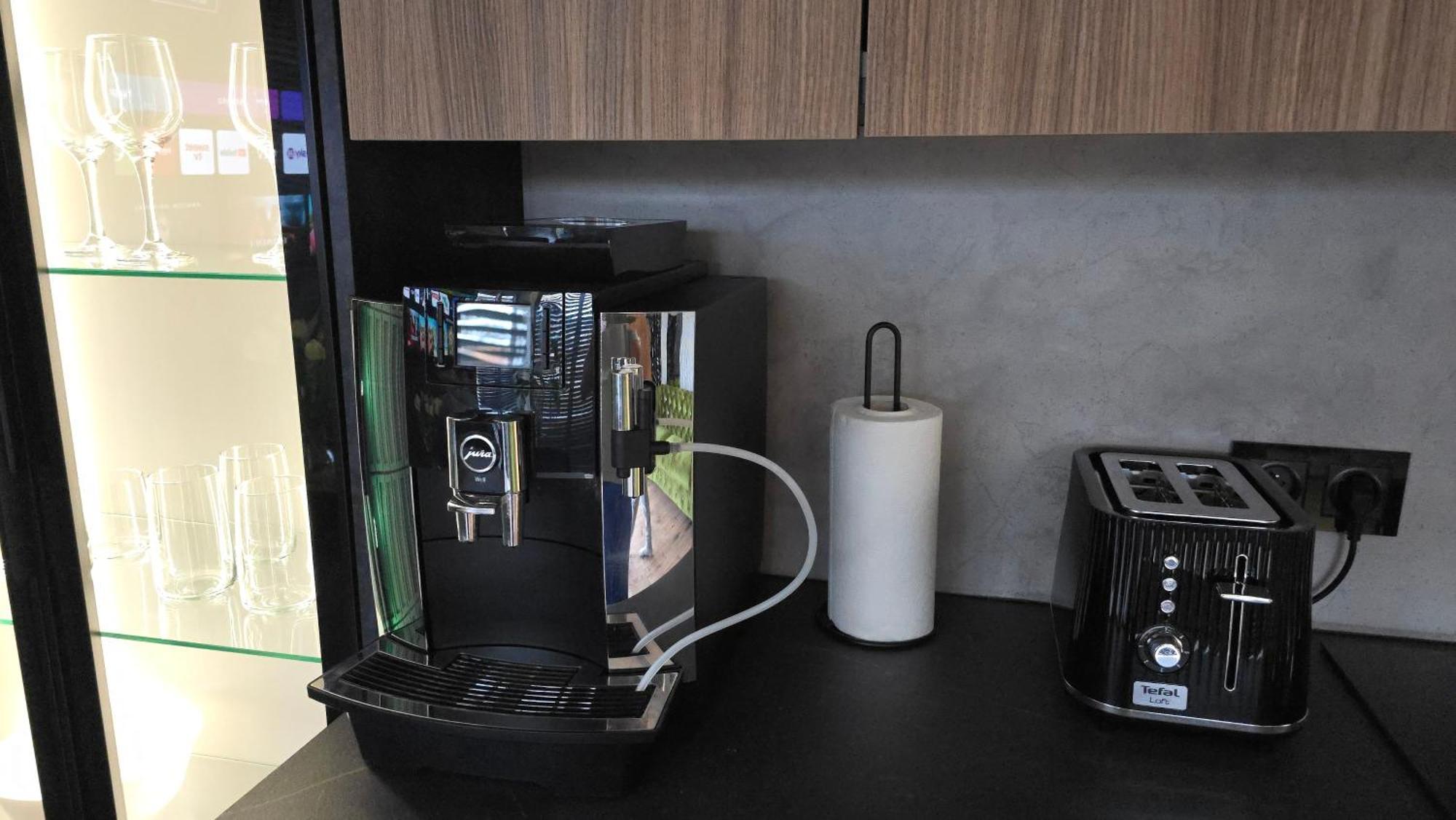 Apartament Dark Prestige New ! - Dostep 24H, Projektor , Garaz Podziemny , Klimatyzacja , Duzy Taras Кельце Экстерьер фото